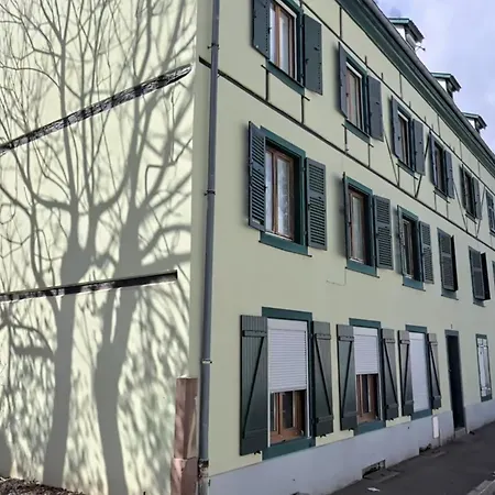 Proche Centre Avec Parking