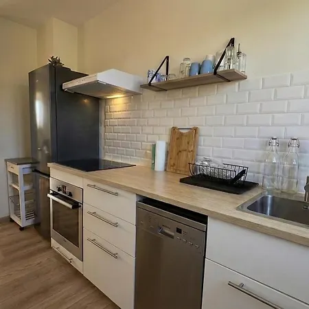 Апартаменты Proche Centre Avec Parking *